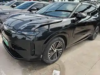 Lynk & Co 08 EM-P 2024