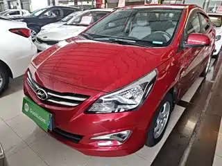 Hyundai Verna 2015