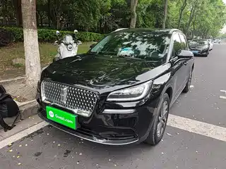 Lincoln Adventurer 2021