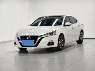 Nissan Teana 2022