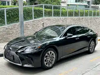 Lexus LS 2018