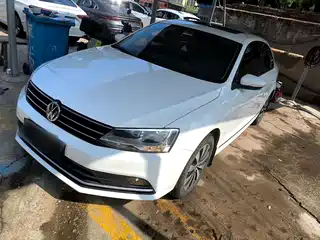 Volkswagen Sagitar 2017