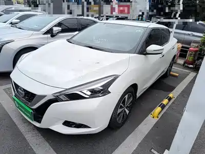 Nissan Bluebird 2015