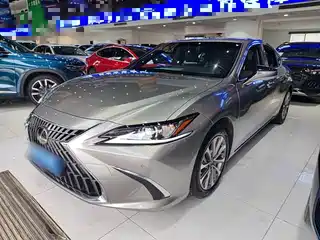 Lexus ES 2023