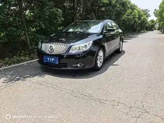 Buick LaCrosse 2012