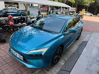 JMCG New Energy Yi 2022