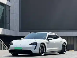 Porsche Taycan 2022