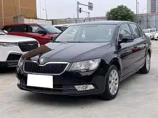 Škoda Superb 2013