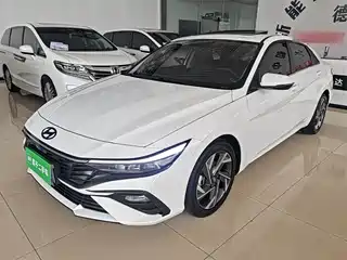 Hyundai Elantra 2025