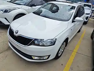 Škoda Rapid Spaceback 2016
