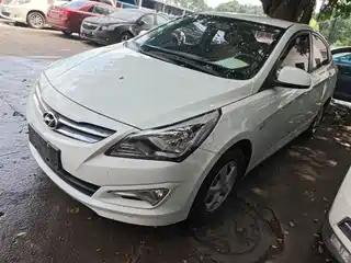 Hyundai Verna 2016