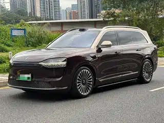 AITO Wenjie M9 2025