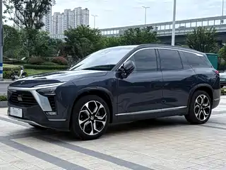NIO ES8 2021