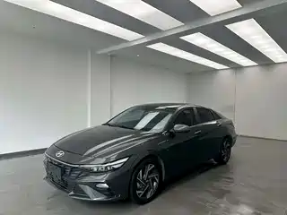 Hyundai Elantra 2024