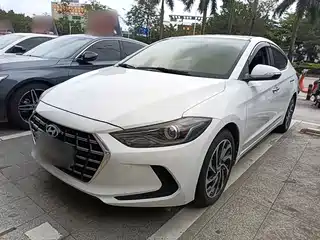 Hyundai Elantra 2020