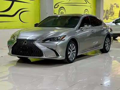 Lexus ES 2021