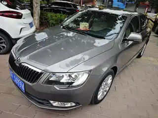 Škoda Superb 2013