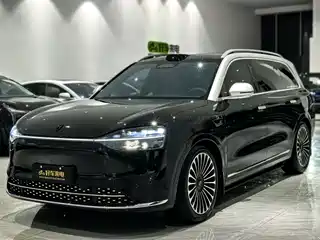 AITO Wenjie M9 2025