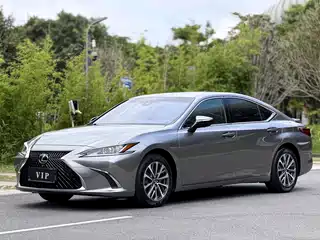 Lexus ES 2021