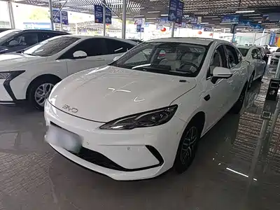 BYD Seal 05 DM-i 2025
