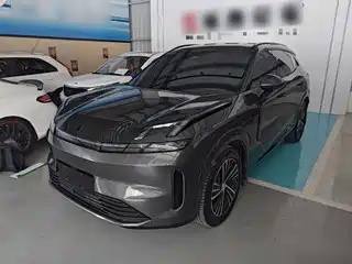 Lynk & Co 08 EM-P 2024