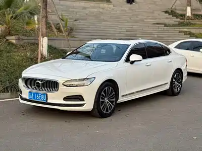 Volvo S90 2023