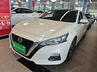 Nissan Teana 2023