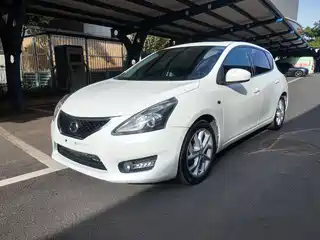 Nissan Tiida 2012