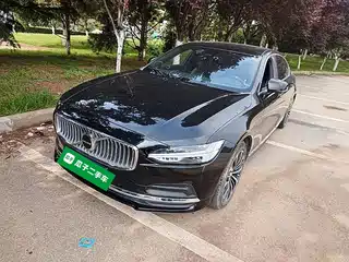 Volvo S90 2024