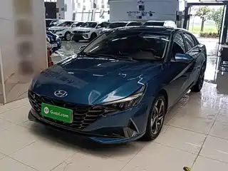 Hyundai Elantra 2022