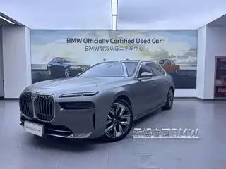BMW i7 2024