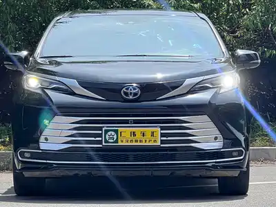 Toyota Sienna 2024