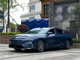 Geely Galaxy Xingyao 8 2025