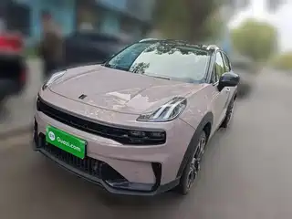 Lynk & Co 06 2022