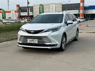 Toyota Sienna 2024