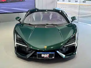 Lamborghini Revuelto 2025