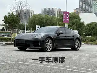 Porsche Panamera 2025