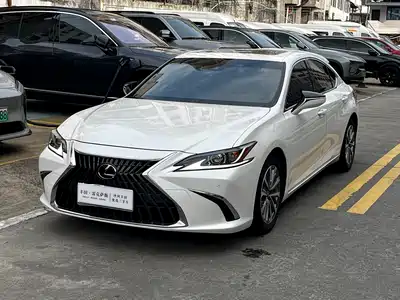 Lexus ES 2023
