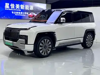 Yangwang U8 2023
