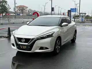 Nissan Bluebird 2019