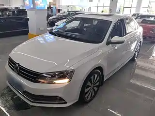 Volkswagen Sagitar 2017