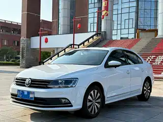 Volkswagen Sagitar 2016
