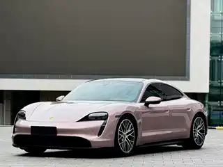 Porsche Taycan 2022