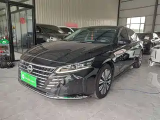 Nissan Teana 2023