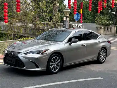 Lexus ES 2020