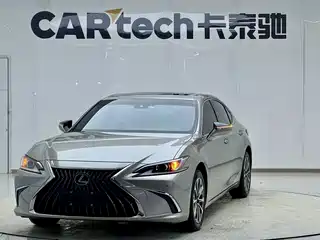 Lexus ES 2022