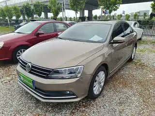 Volkswagen Sagitar 2016