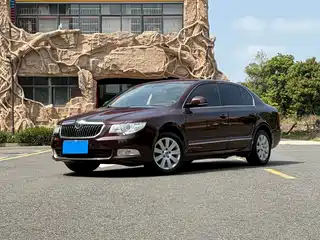 Škoda Superb 2011