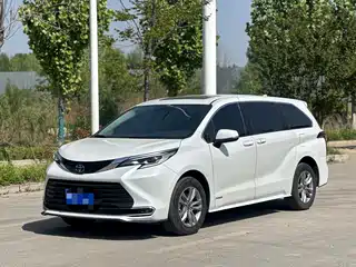 Toyota Sienna 2024