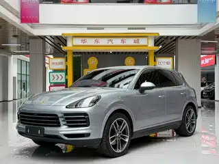 Porsche Cayenne 2022